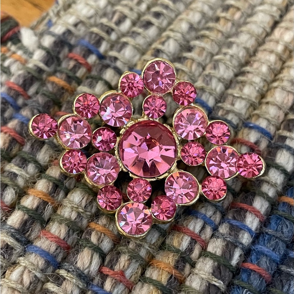 Vintage Pink Rhinestone Brooch / Pin